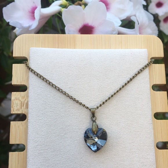 Reversible Black Diamond + Iridescent Oil Spill Rainbow Crystal Heart Necklace - Picture 2 of 11